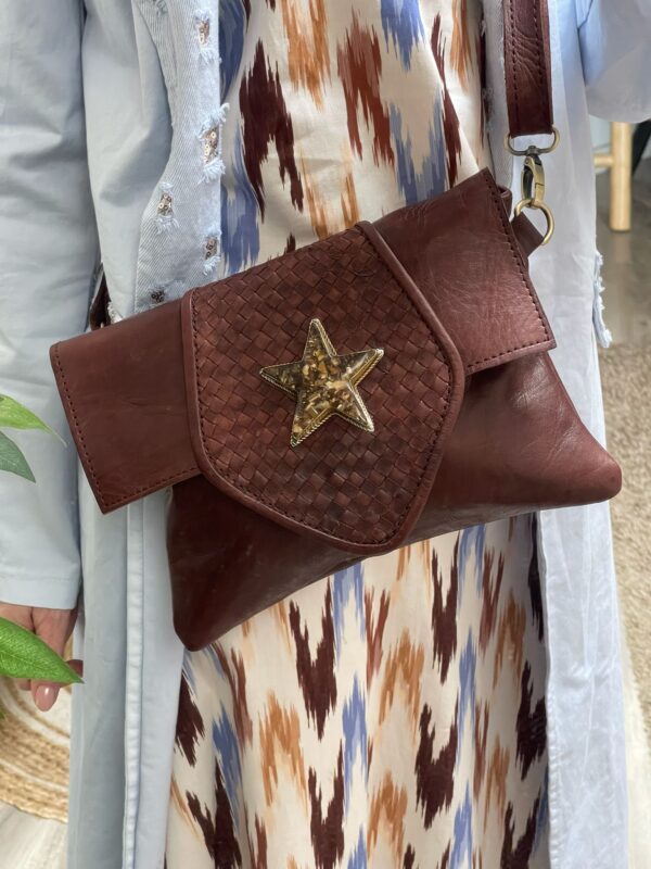 BOLSO PIEL ESTRELLA MARRÓN