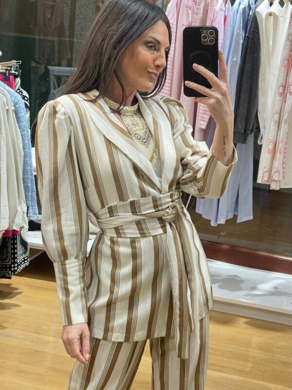 CHAQUETA AFRA